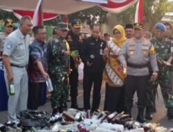 Hadapi Nataru Polresta Pati Berhasil Musnahkan 14.350 Botol Miras Berbagai Merek.