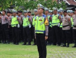 Polres Demak Bersama Bupati Pimpin Upacara Gelar Pasukan,Guna Amankan Pergantian Tahun 2023-2024.