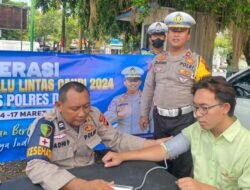 Unit Satlantas Polres Demak Dan Dishub Bersama Dokes Gelar Ramp Check Bus Dan Klinik Kesehatan Di Terminal Demak.