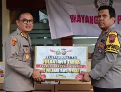 Polres Demak Terima Bantuan Dari Polda Jatim Untuk Korban Banjir.