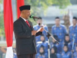 Pj Bupati Pati Henggar Pimpin Upacara Hardiknas Di Alun- alun Pati.
