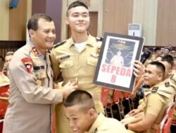 Kapolda Jawa Tengah Irjen pol Ahmad Luthfi Berikan Kuliah Umum Pada Taruna Dan Taruni PIP Semarang.