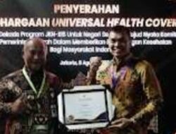 Penghargaan UHC Awards Tahun 2024 Di Terima Pj Bupati Pati.