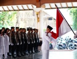 Sekda Pati Hadiri Pengukuhan Pasukan Pengibar Bendera Kabupaten Pati 2024 .