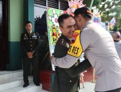 Dalam Rangka HUT TNI Ke-79 Kapolres Demak Berikan Kejutan Kepada Dandim 0716/Demak.