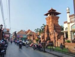 Pemkab Kudus Lakukan Penertiban PKL Di Area Menara , Agar Akses Wisata Menjadi Lancar.