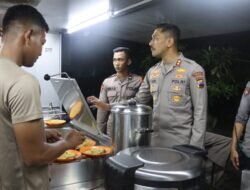 Kapolres Demak Cek Tempat Pengungsian Dan Dapur Umum.
