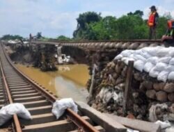 Terdampak Banjir Di Kabupaten Grobogan, PT KAI  Segera Pulihkan Jalur Yang Mengalami Kerusakan.