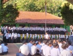 Hari lni SMP Negeri 01 Sukolilo Pati , Gelar Acara Halal Bihalal 1446 H