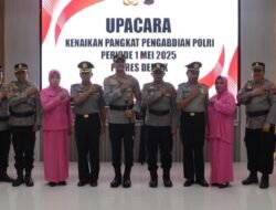 Polres Demak Gelar Upacara Kenaikan Pangkat Pengabdian Kepada Dua Anggotanya.