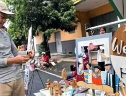 Bupati Kudus Sam’ani lntakoris  Tinjau Pasar Bitingan Untuk Pastikan Harga Sembako Stabil .