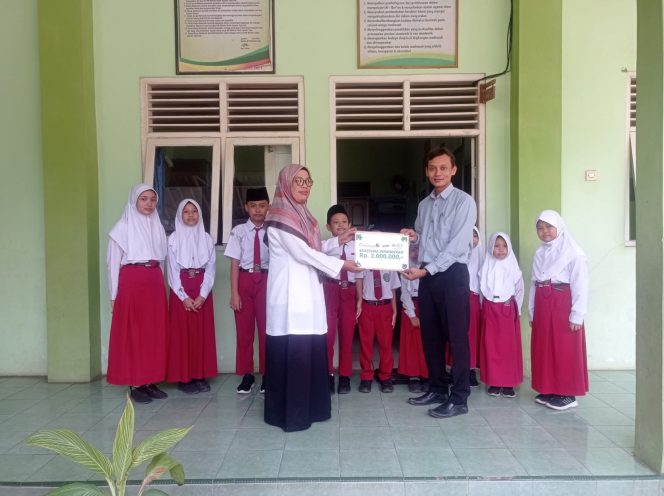
 Artha Mas Pati Salurkan Dana Zakat Perusahaan untuk Beasiswa, 35 Lembaga Pendidikan Terbantu