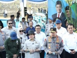 Kapolri Pimpin Langsung Penanaman Jagung Yang Di Pusatkan Di Grobogan Jateng.