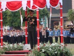 Kapolres Demak Pimpin Upacara Penurunan Bendera HUT RI Ke -80.