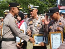 Polres Demak Gelar Apel Penghargaan Pada Anggota Yang Berprestasi.