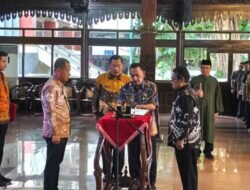 Dua Belas Pejabat Di Lingkungan Pemkab Kudus Resmi Di Lantik Oleh Bupati Kudus Samani Intakoris.