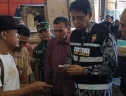 Menteri Keuangan Rl Purbaya Lakukan Kunjungan Di Beberapa lndustri Rokok Kelas Tiga Di Kabupaten Kudus.