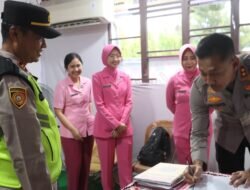 Kapolres Demak Bersama Bayangkari Tinjau Personel Di Pos Pengamanan Nataru.