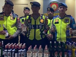 Cipta Kondisi Ramadhan Satsamapta Polres Demak Berhasil Amankan Ratusan Botol Miras.