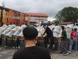 Polres Demak Gelar Simulasi Sispam Kota Di Tengah Ramadhan 400 Personel Di  Kerahkan.