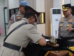 Kapolres Demak Pimpin Upacara Purna Tugas Kompol ldzhar Sebagai Kapolsek Guntur.