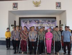 Polres Demak Serahkan Empat Kaki Palsu kepada Penyandang Disabilitas pada Hari Bhayangkara Ke-80