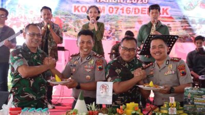 HUT TNI Ke-81, Kapolres Demak Sambangi Dandim 0716