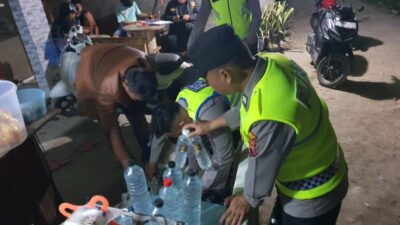 Polsek Karanganyar Sita 44 Botol Miras dan Tiga Mesin Pres dalam Razia di Demak